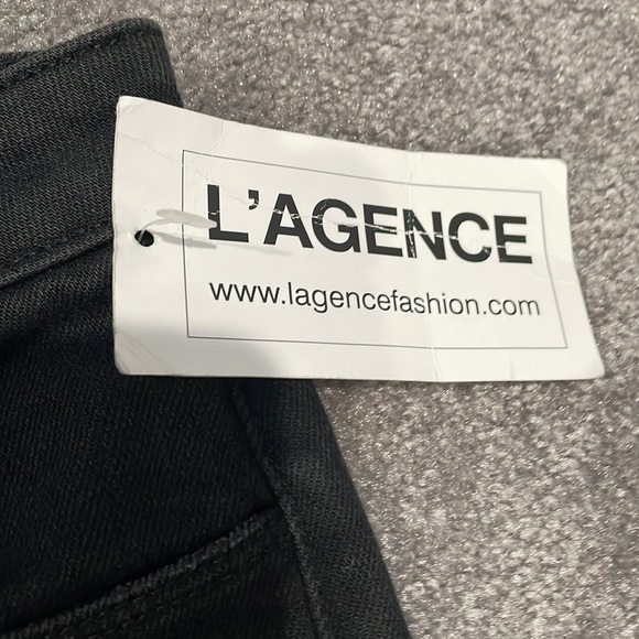 NWT L’Agence distressed skinny jeans. - Picture 5 of 5